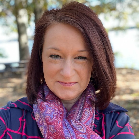 Meet your Posher, Renee - Picture 3 of 3